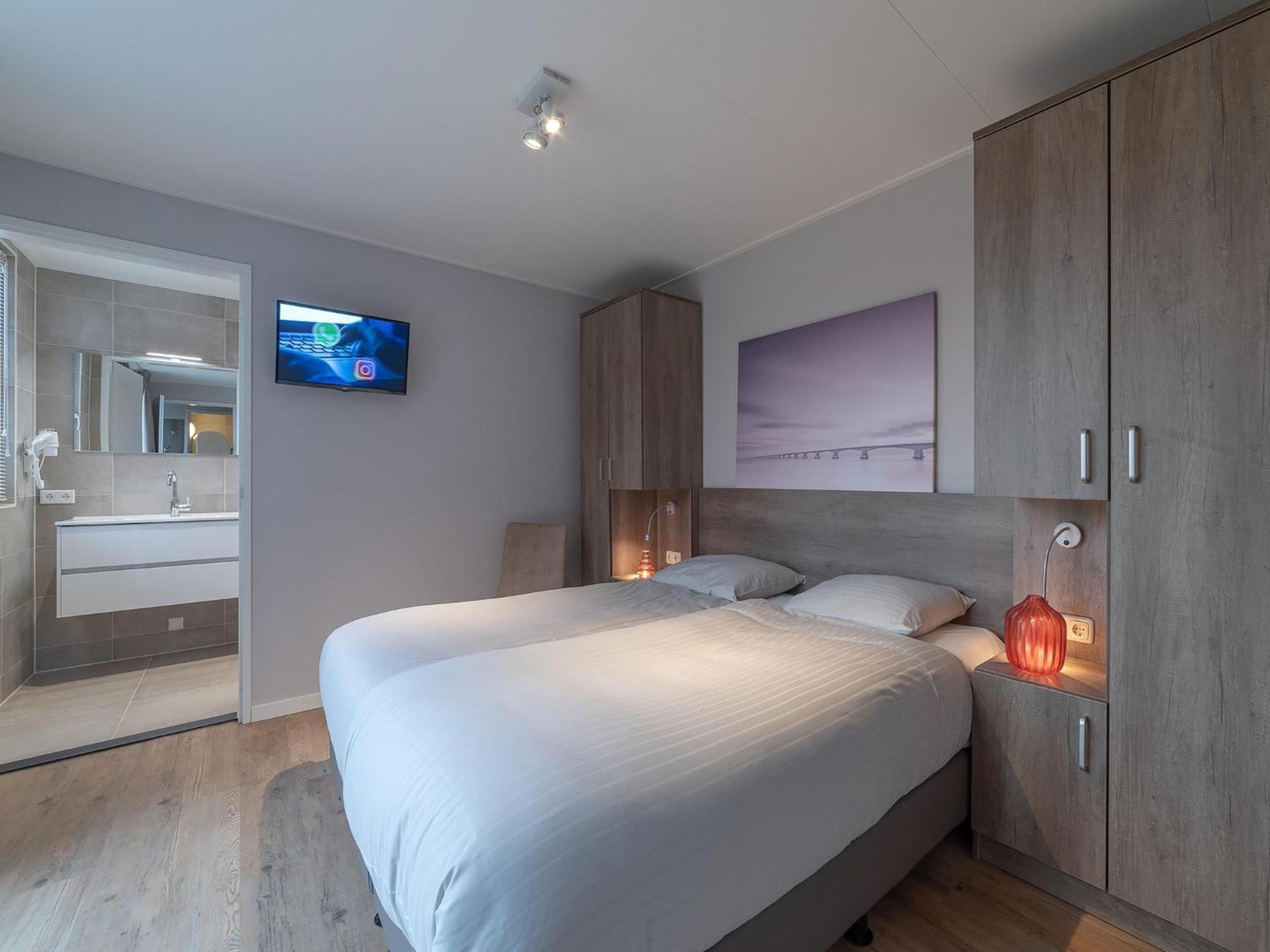 Design Apartment In Zeeland With Its Own Wellness Colijnsplaat Экстерьер фото